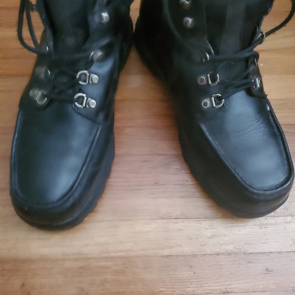 Leather  boots